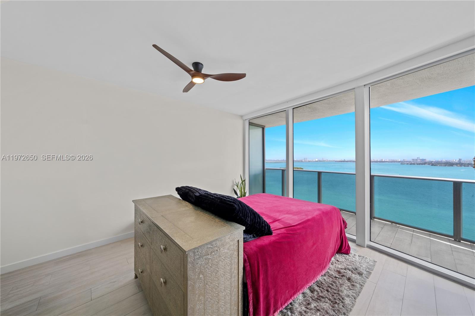 ARIA ON THE BAY CONDO - Residential