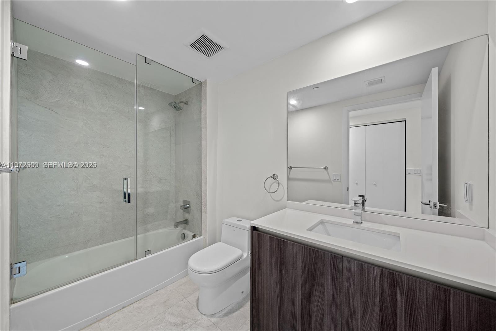 ARIA ON THE BAY CONDO - Residential