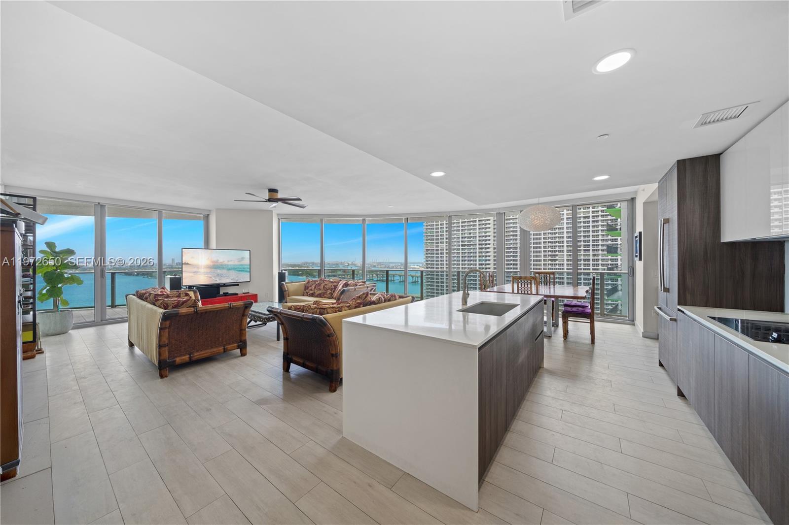 ARIA ON THE BAY CONDO - Residential