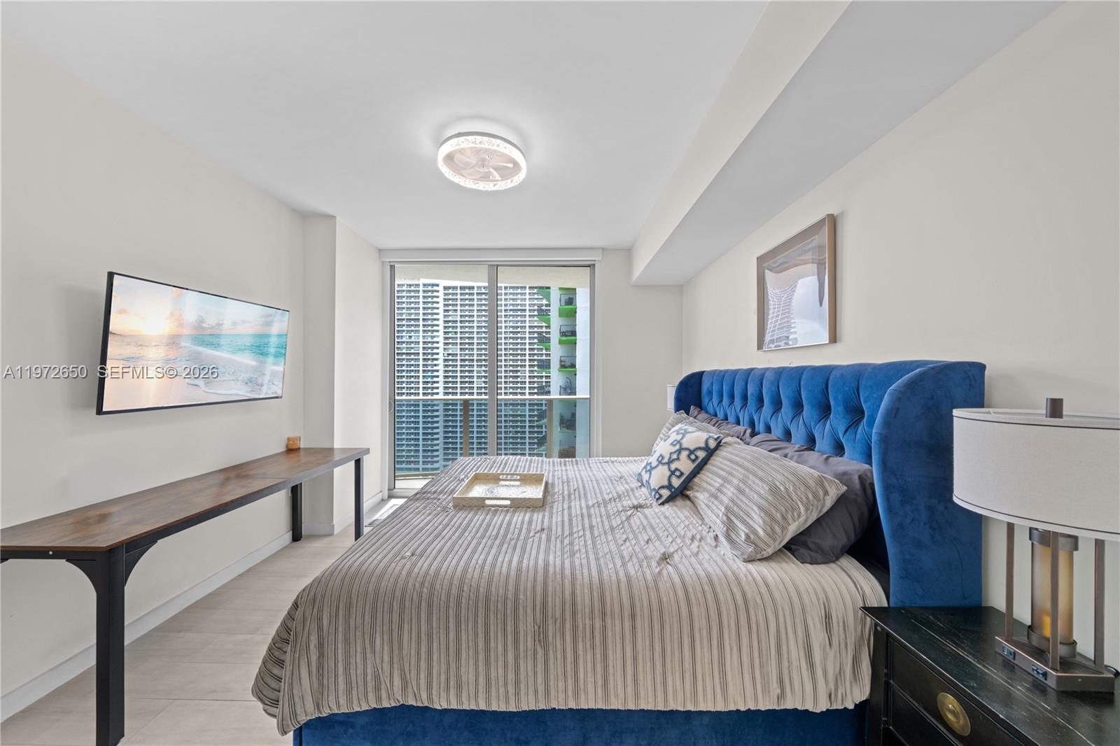 ARIA ON THE BAY CONDO - Residential