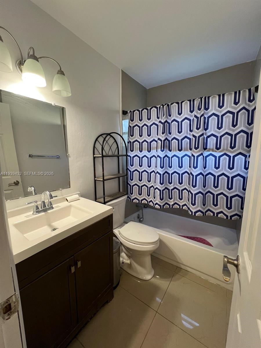 ROOSEVELT GARDENS 2ND ADD - Residential Lease