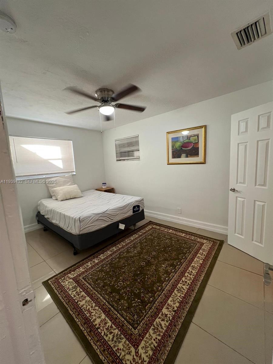 ROOSEVELT GARDENS 2ND ADD - Residential Lease