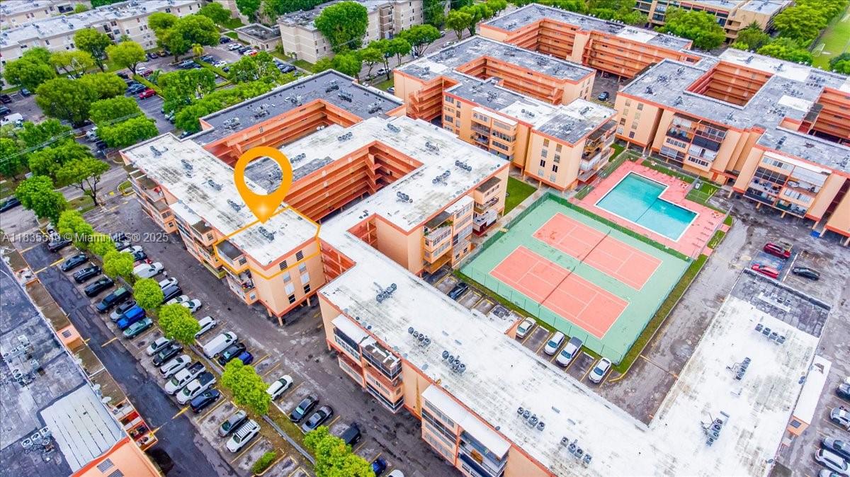 PALM-EAST GARDENS CONDO - Residential