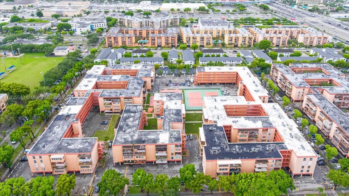 PALM-EAST GARDENS CONDO - Residential