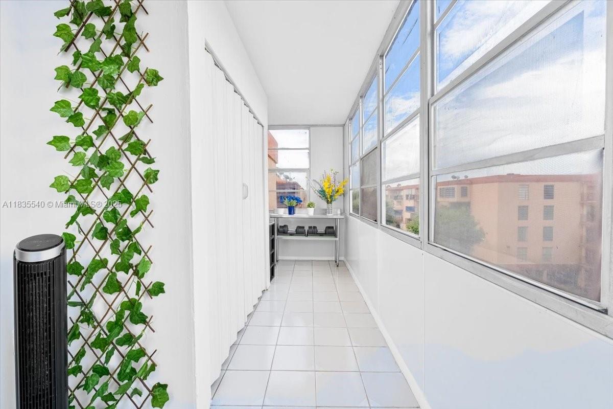 PALM-EAST GARDENS CONDO - Residential