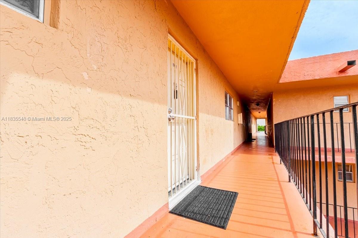 PALM-EAST GARDENS CONDO - Residential