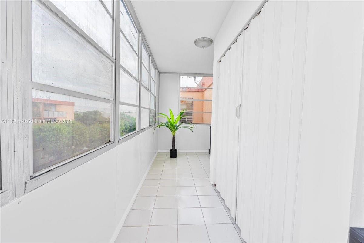 PALM-EAST GARDENS CONDO - Residential