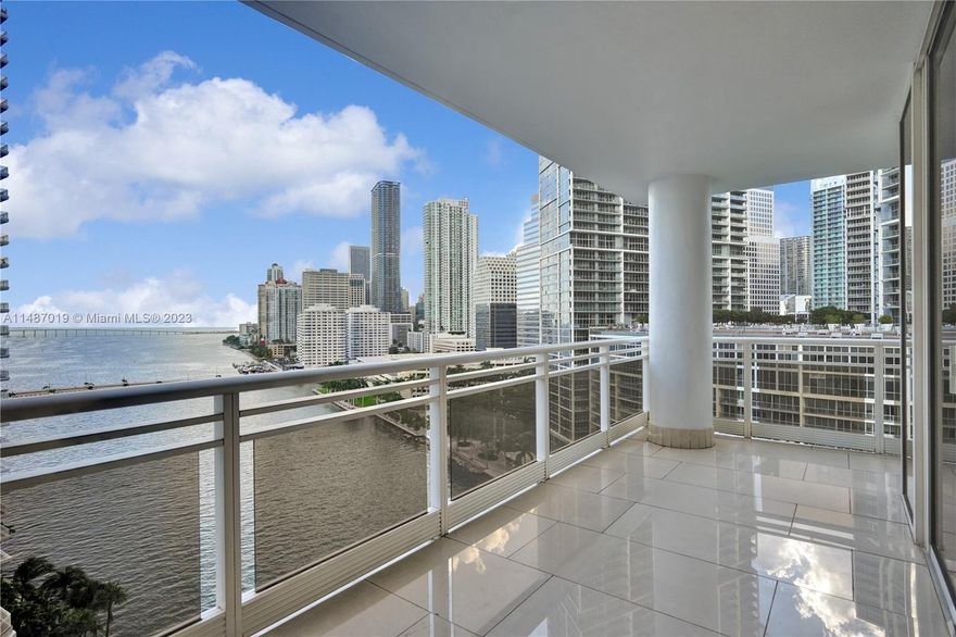 The best and most dramatic line in luxurious Carbonell on exclusive Brickell Key Island. Enjoy island life with 180 degree views from the entire west side of the building which offers open bay and breathtaking city skyline views from this 16th floor unit. Floor to ceiling windows with 2 balconies on each side. Upgraded kitchen and appliances. Electric curtains. Freshly painted. Split floor plan offers privacy for every bedroom. Carbonell offers top amenities including 2 tennis courts, golf putting area, indoor racquetball court, indoor basketball court, heated swimming pool great for lap swimming, jacuzzi, BBQ area, private childs playroom, party room, conference room, computer room, 2 story gym with the latest equipment.