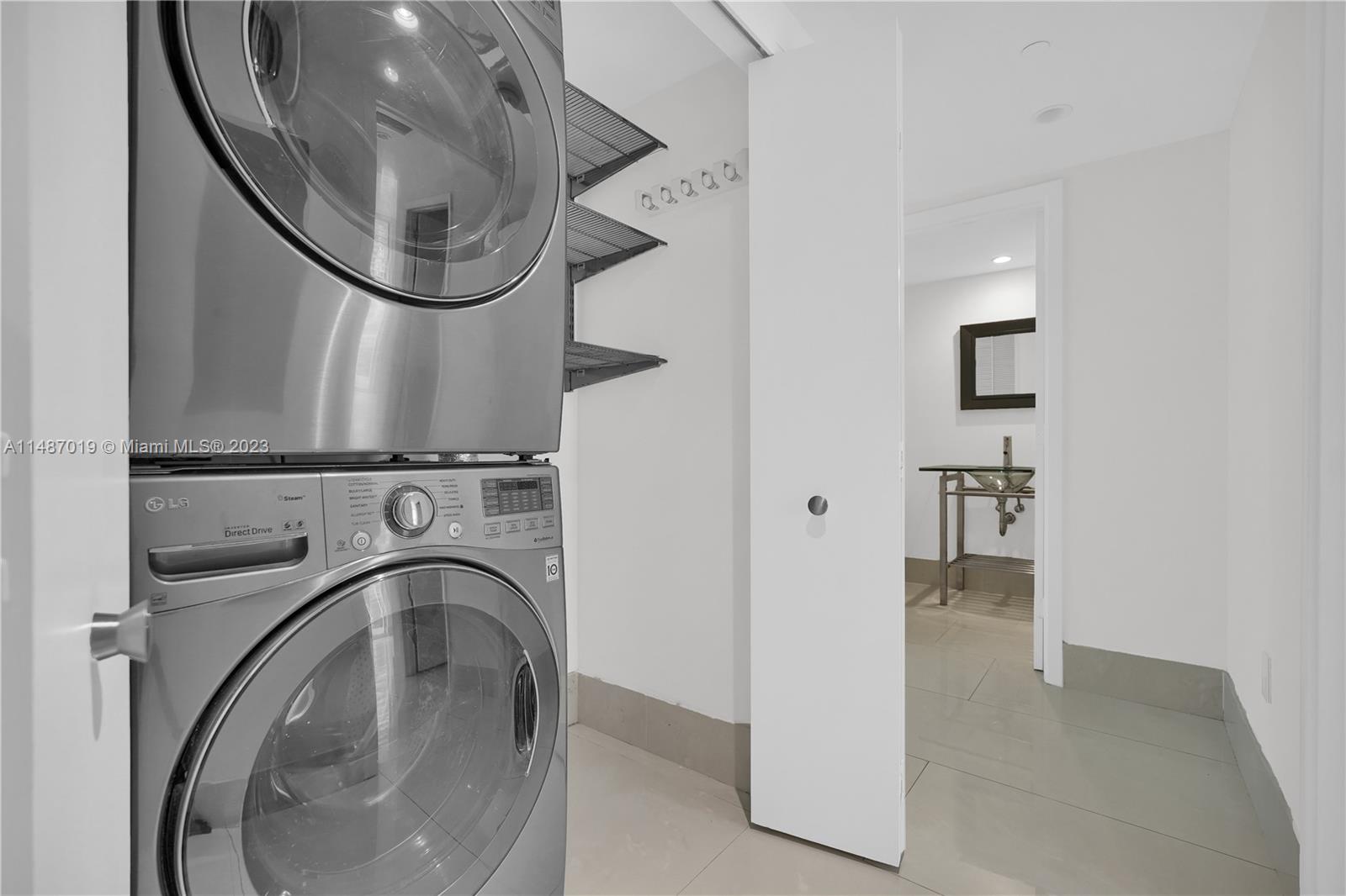 CARBONELL CONDO - Residential Lease