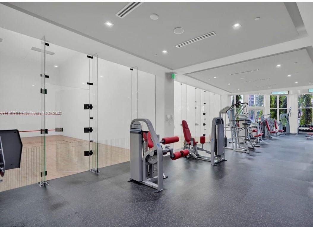 CARBONELL CONDO - Residential Lease