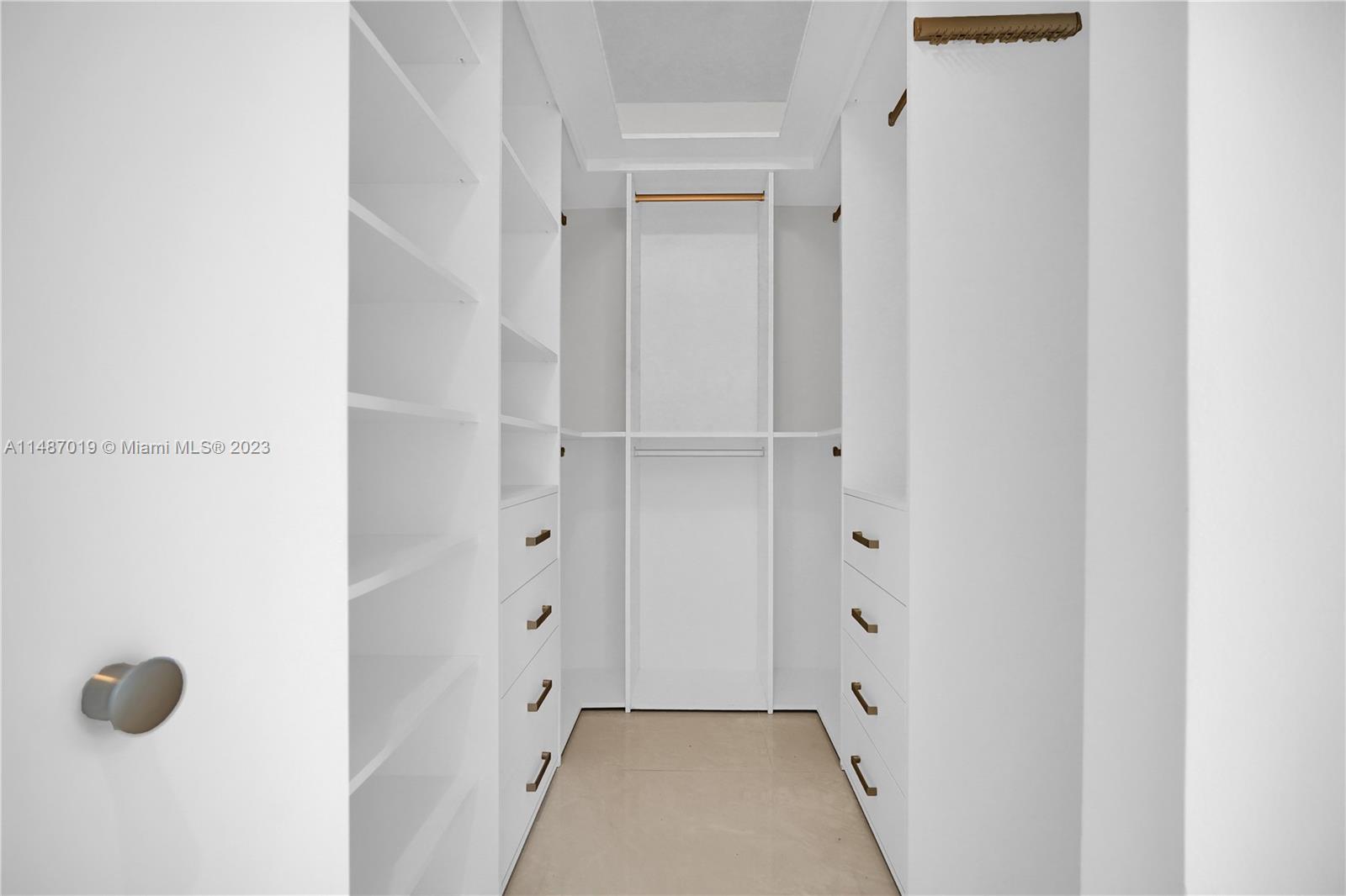 CARBONELL CONDO - Residential Lease