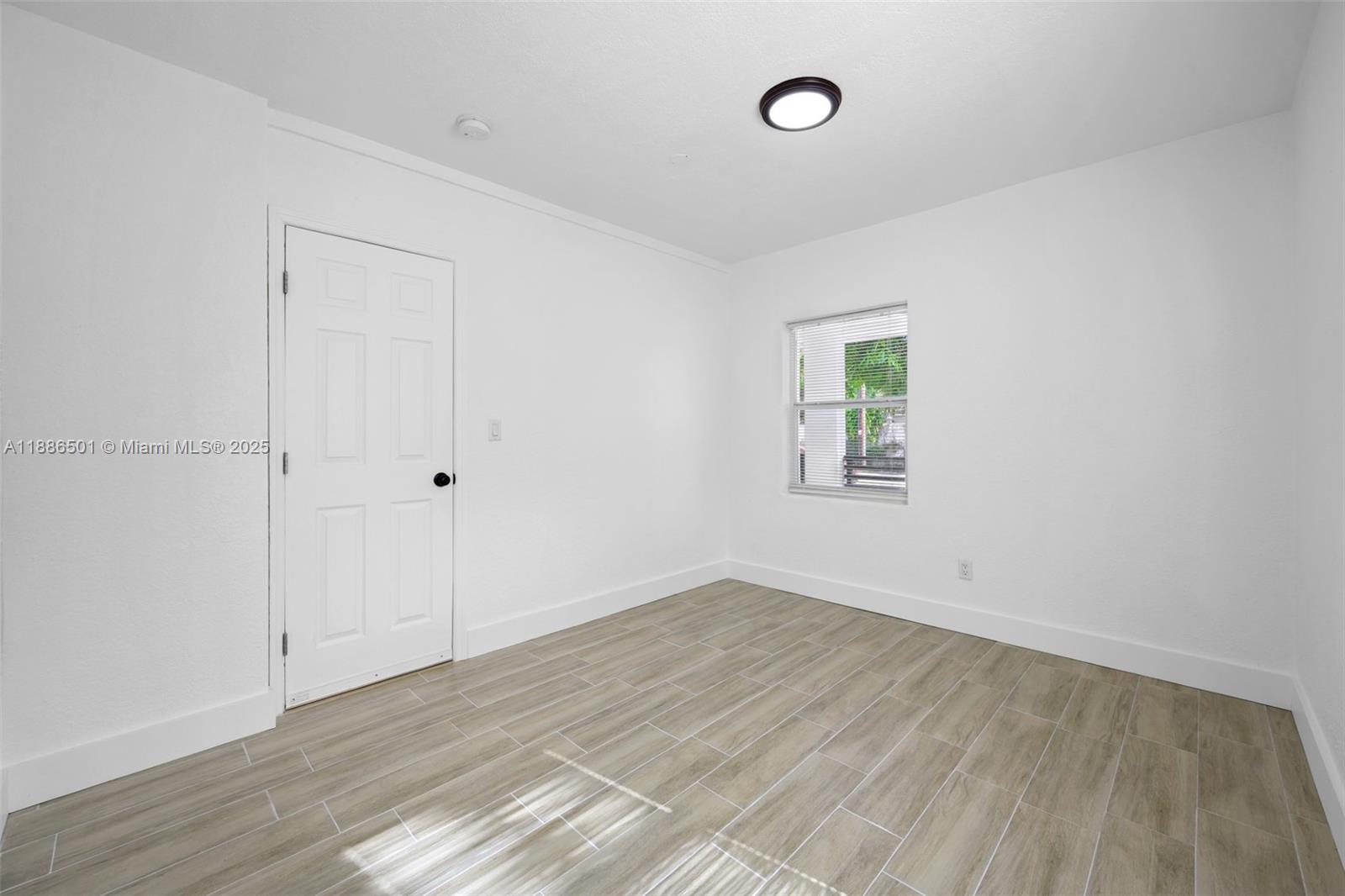 PINEWOOD PARK PL AMD 2ND - Residential Lease