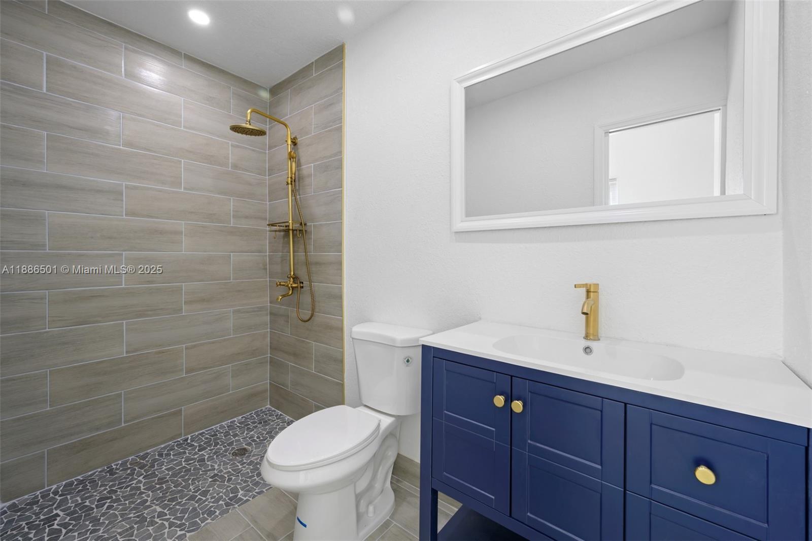 PINEWOOD PARK PL AMD 2ND - Residential Lease