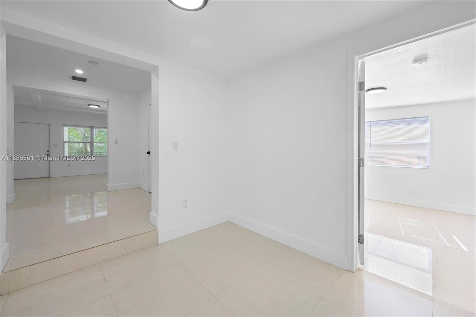 PINEWOOD PARK PL AMD 2ND - Residential Lease