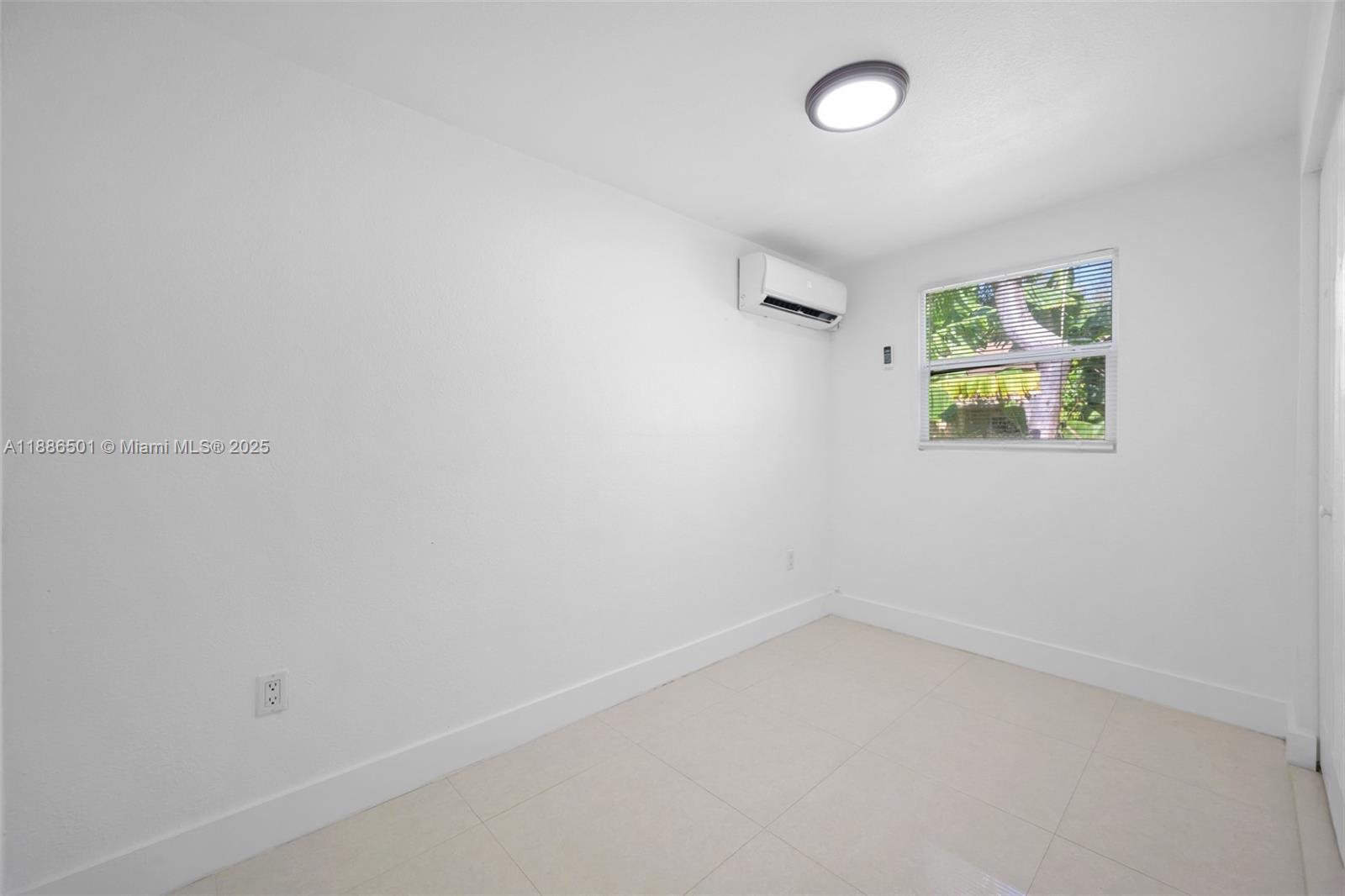 PINEWOOD PARK PL AMD 2ND - Residential Lease