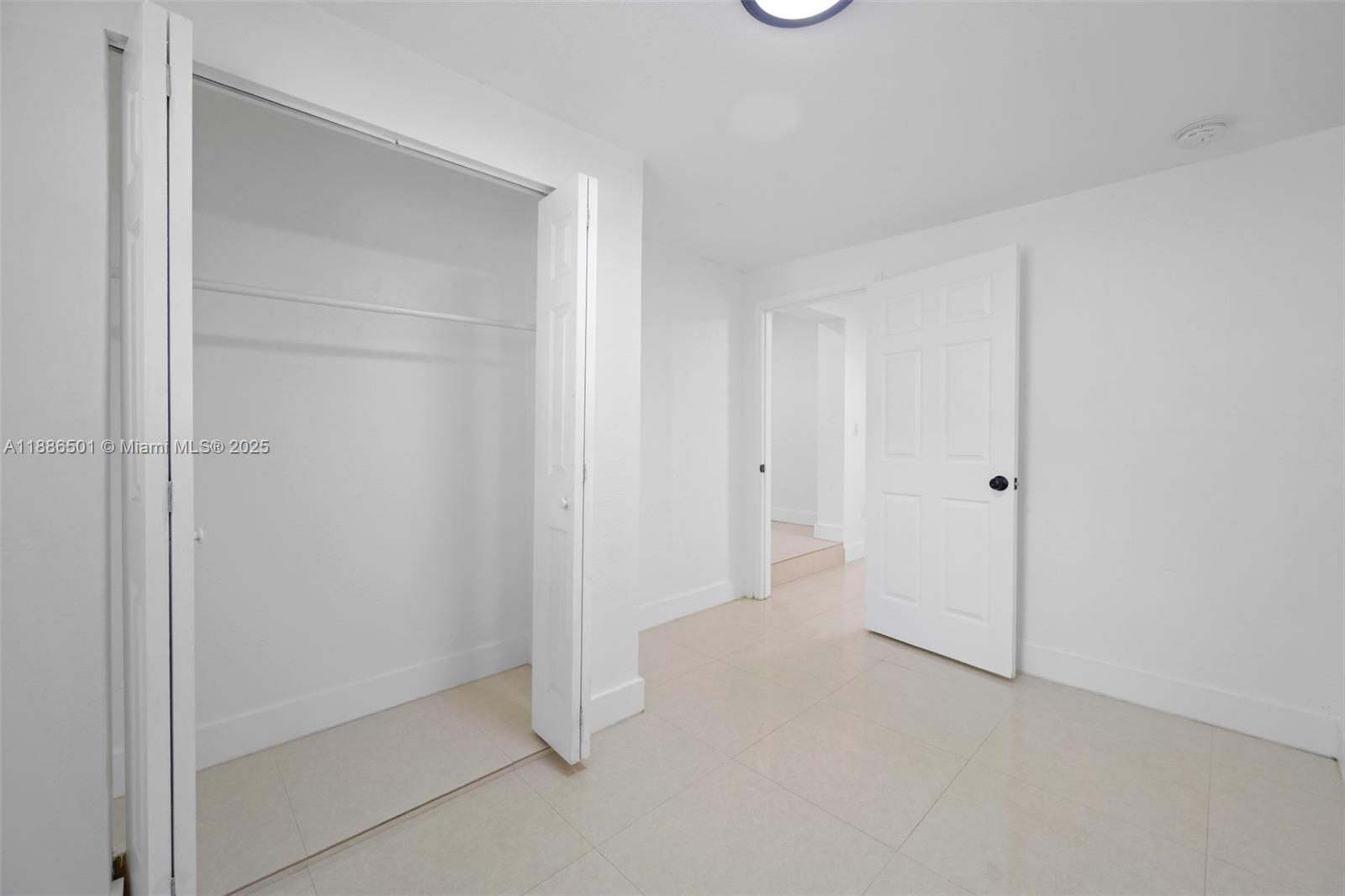 PINEWOOD PARK PL AMD 2ND - Residential Lease