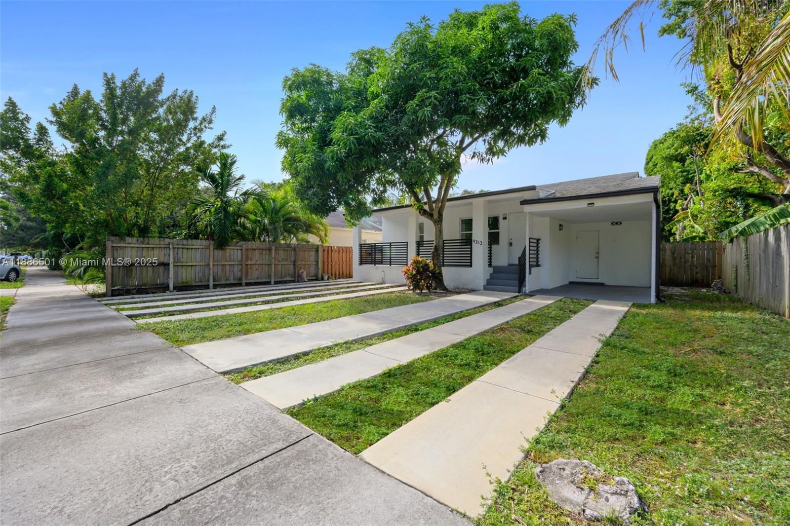 PINEWOOD PARK PL AMD 2ND - Residential Lease