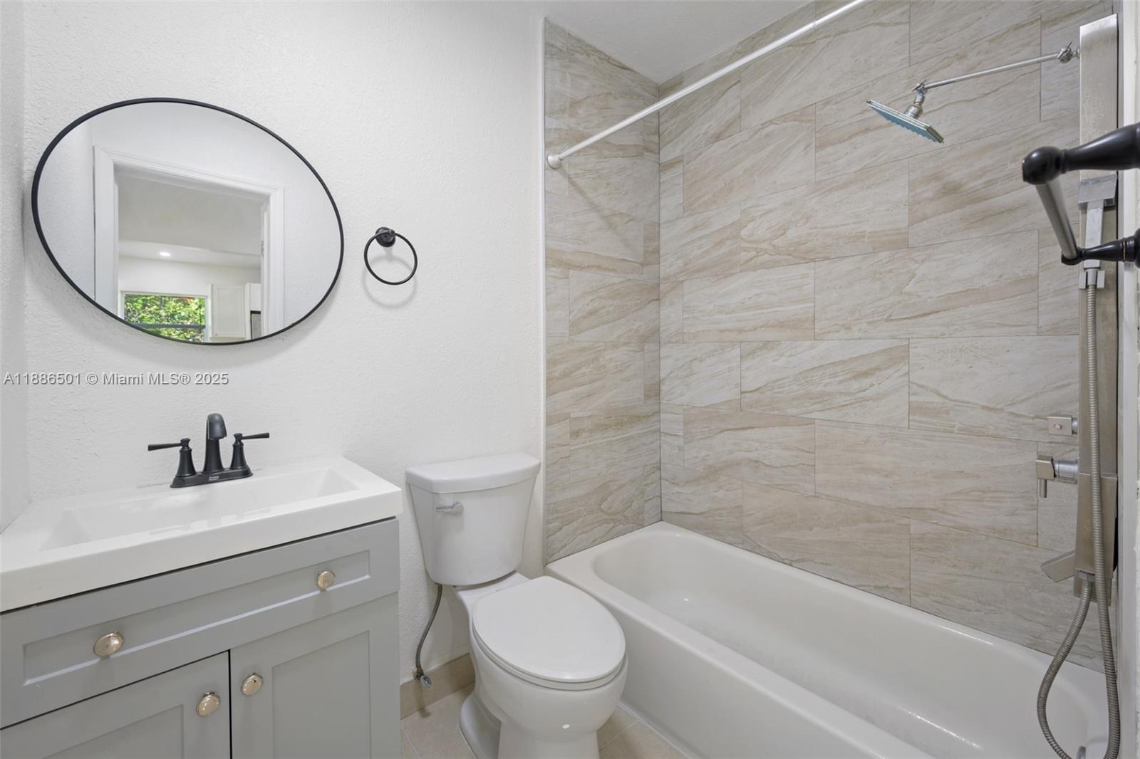 PINEWOOD PARK PL AMD 2ND - Residential Lease