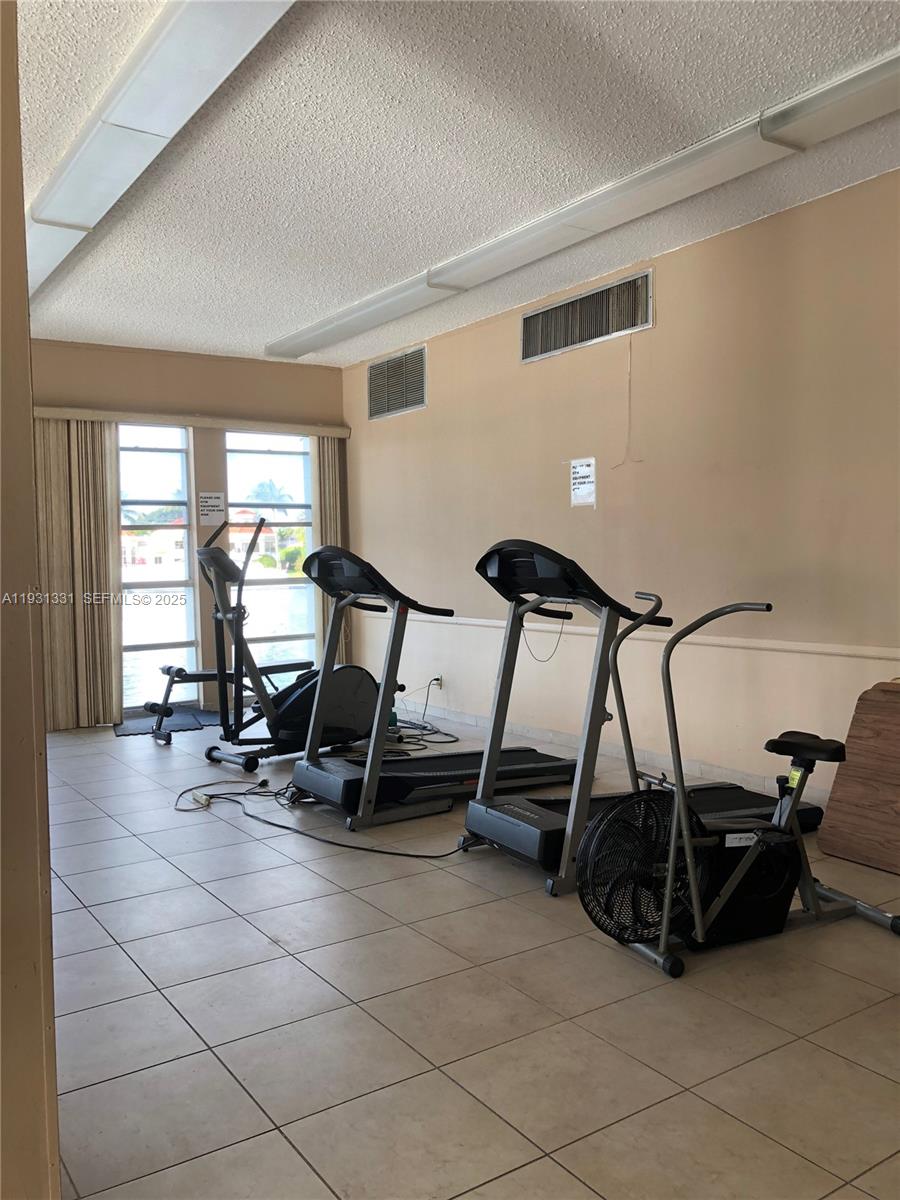 DESOTO PARK CONDO - Residential Lease