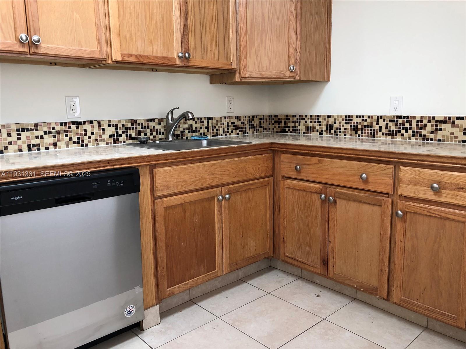 DESOTO PARK CONDO - Residential Lease