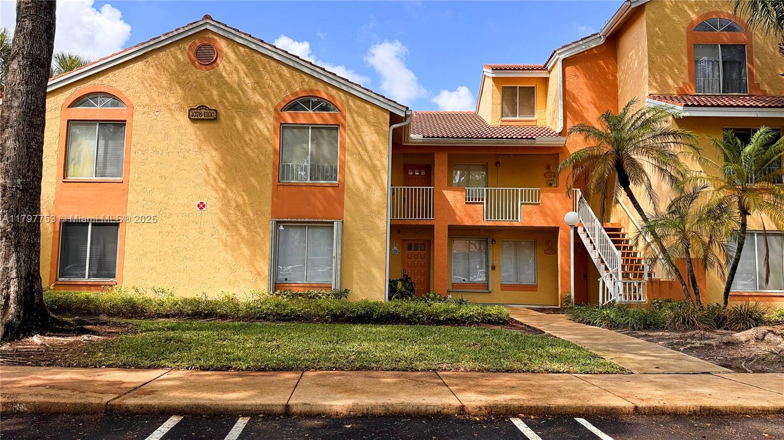 1084 Coral Club Dr 1084, Coral Springs, Broward County, Florida - 1 Bedrooms  
1 Bathrooms - 