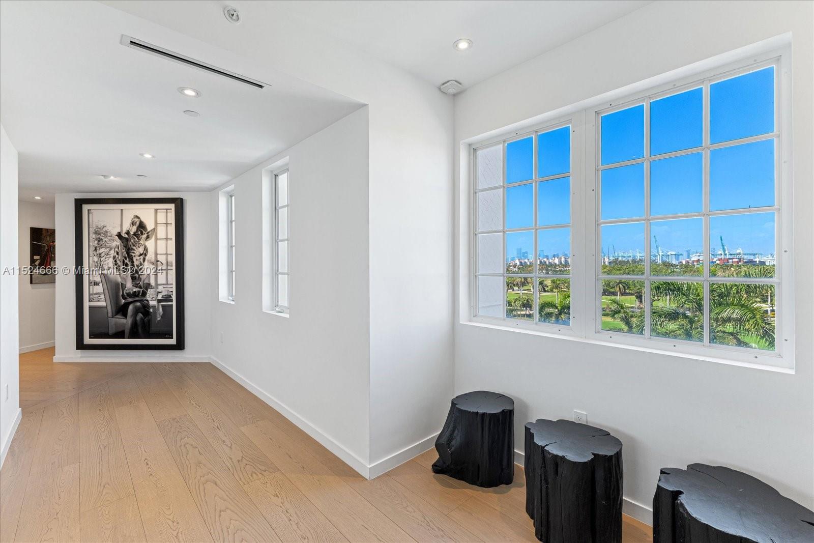 7600 OCEANSIDE AT FISHER - Residential