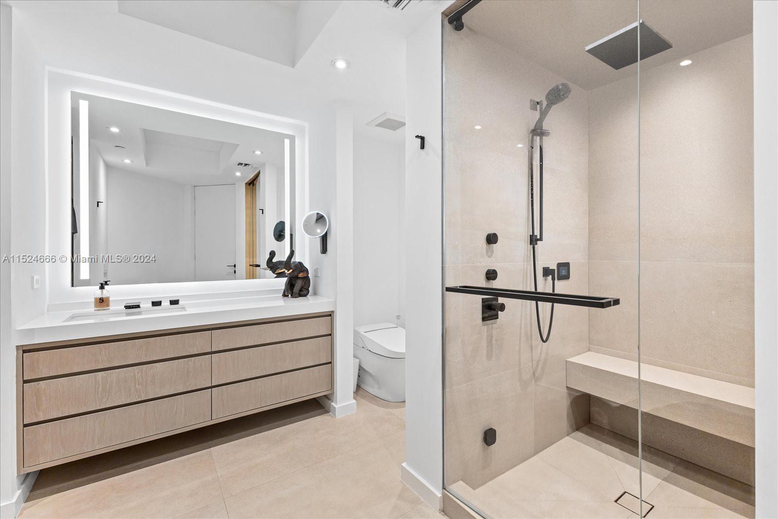 7600 OCEANSIDE AT FISHER - Residential