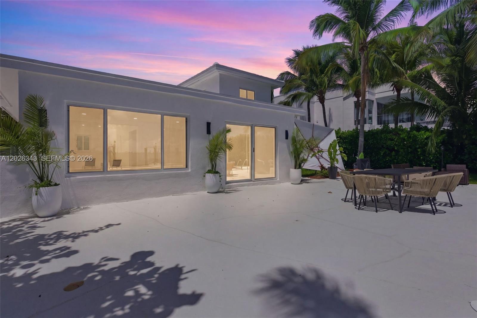 1510 S Treasure Dr SINGLE