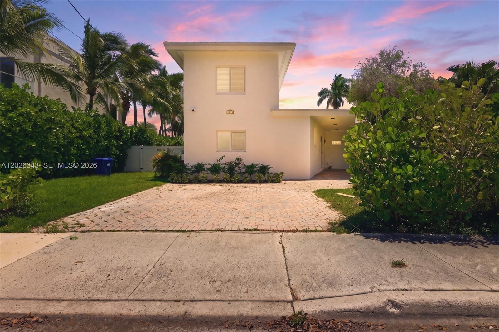 1510 S Treasure Dr SINGLE