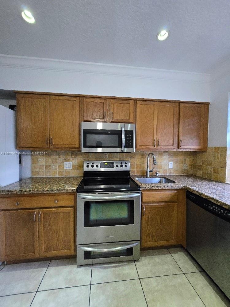 NORTH TREASURE TOWNHOMES - Residential Lease