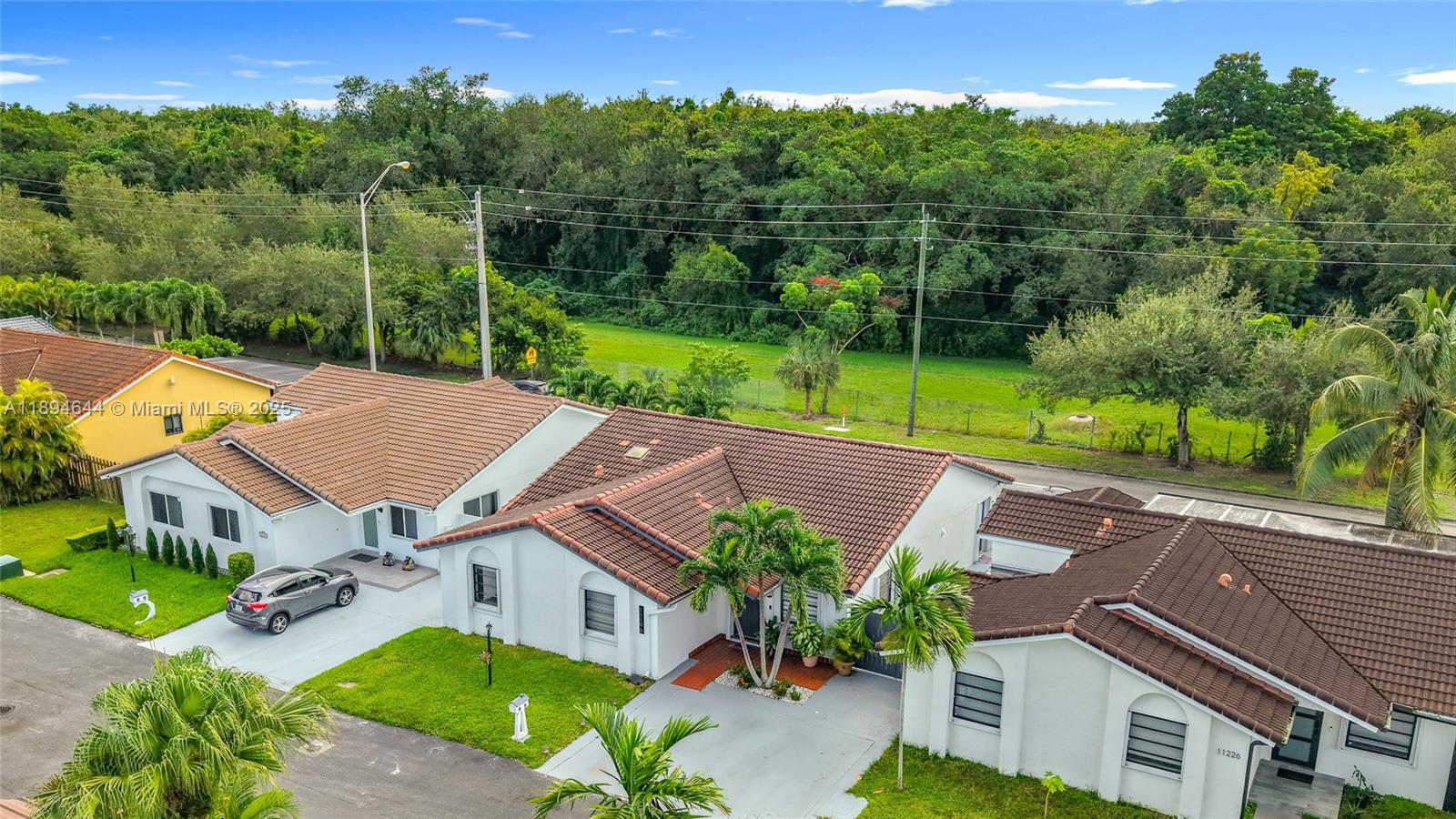 View photos, virtual tours, details... 11196 SW 75th Ter
