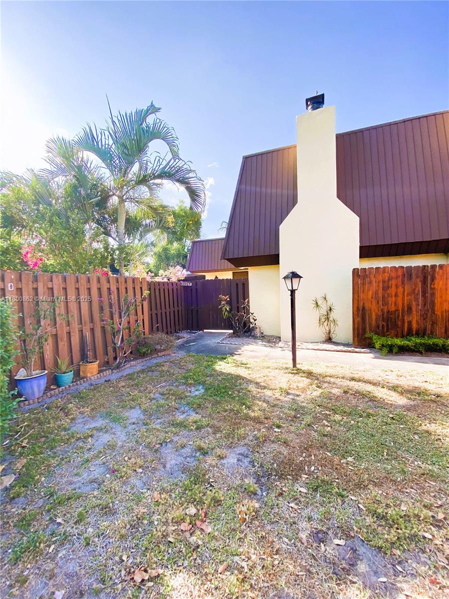 3524 Gardens East Dr B