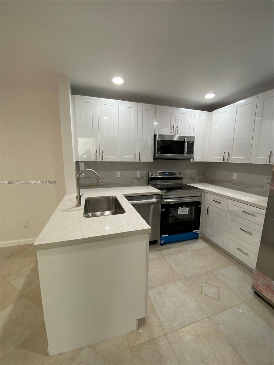 CEDAR GARDENS TOWNHOUSES - Residential