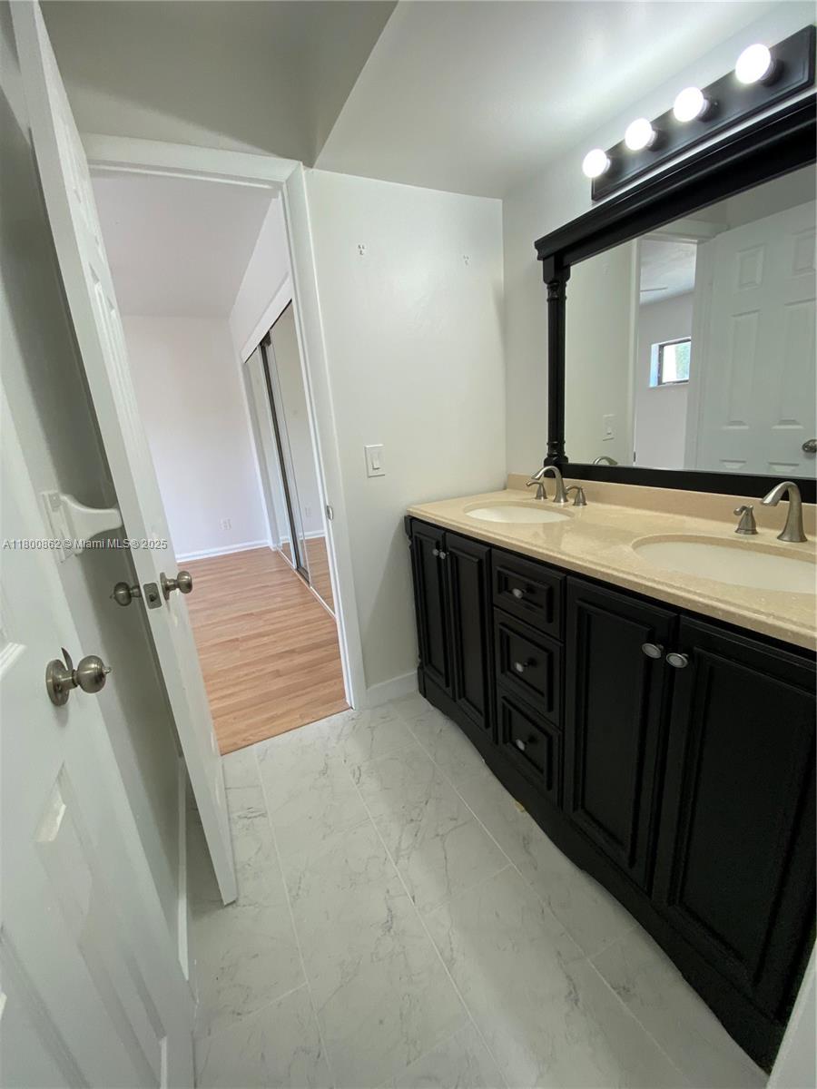 CEDAR GARDENS TOWNHOUSES - Residential
