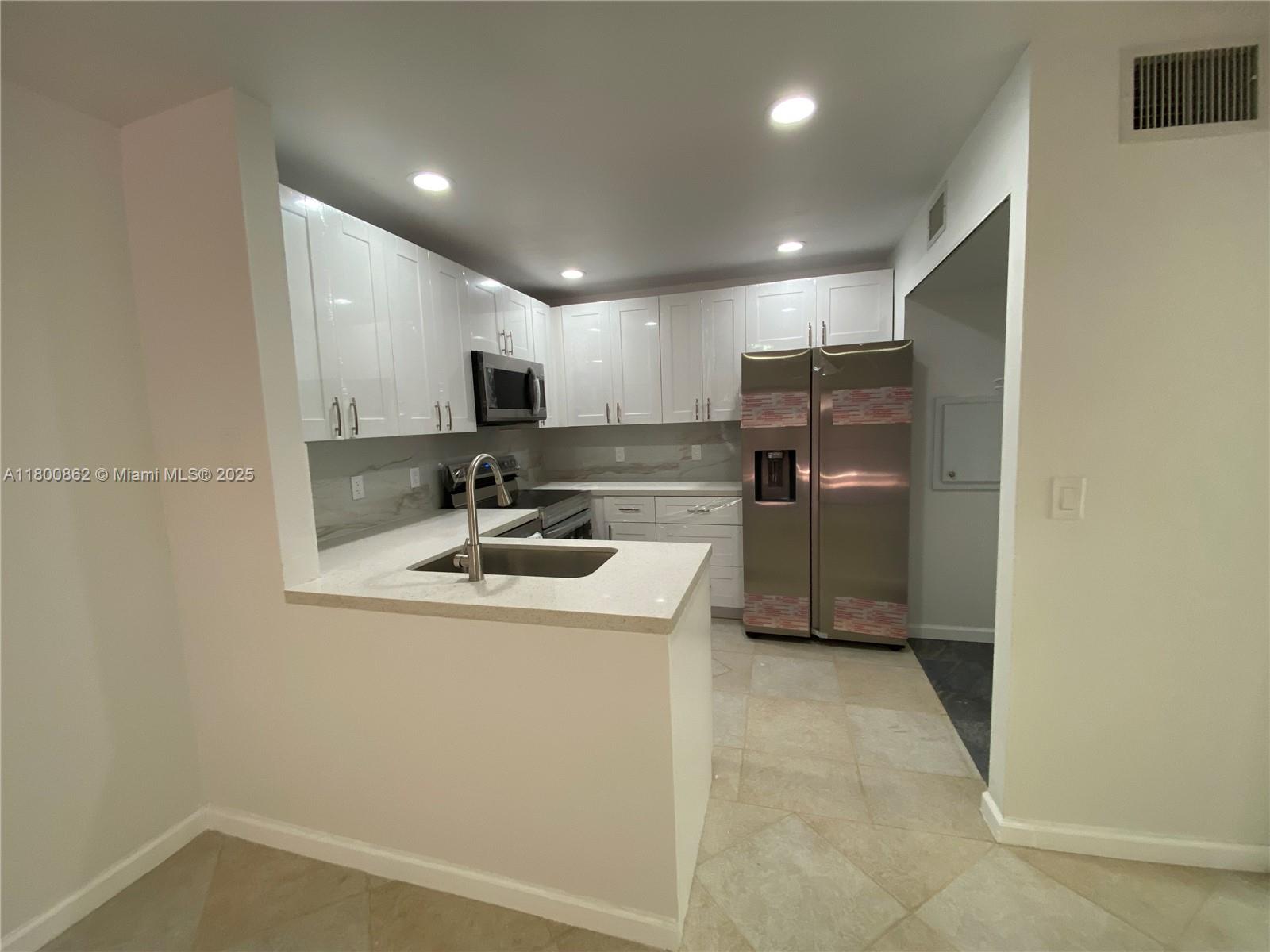 CEDAR GARDENS TOWNHOUSES - Residential