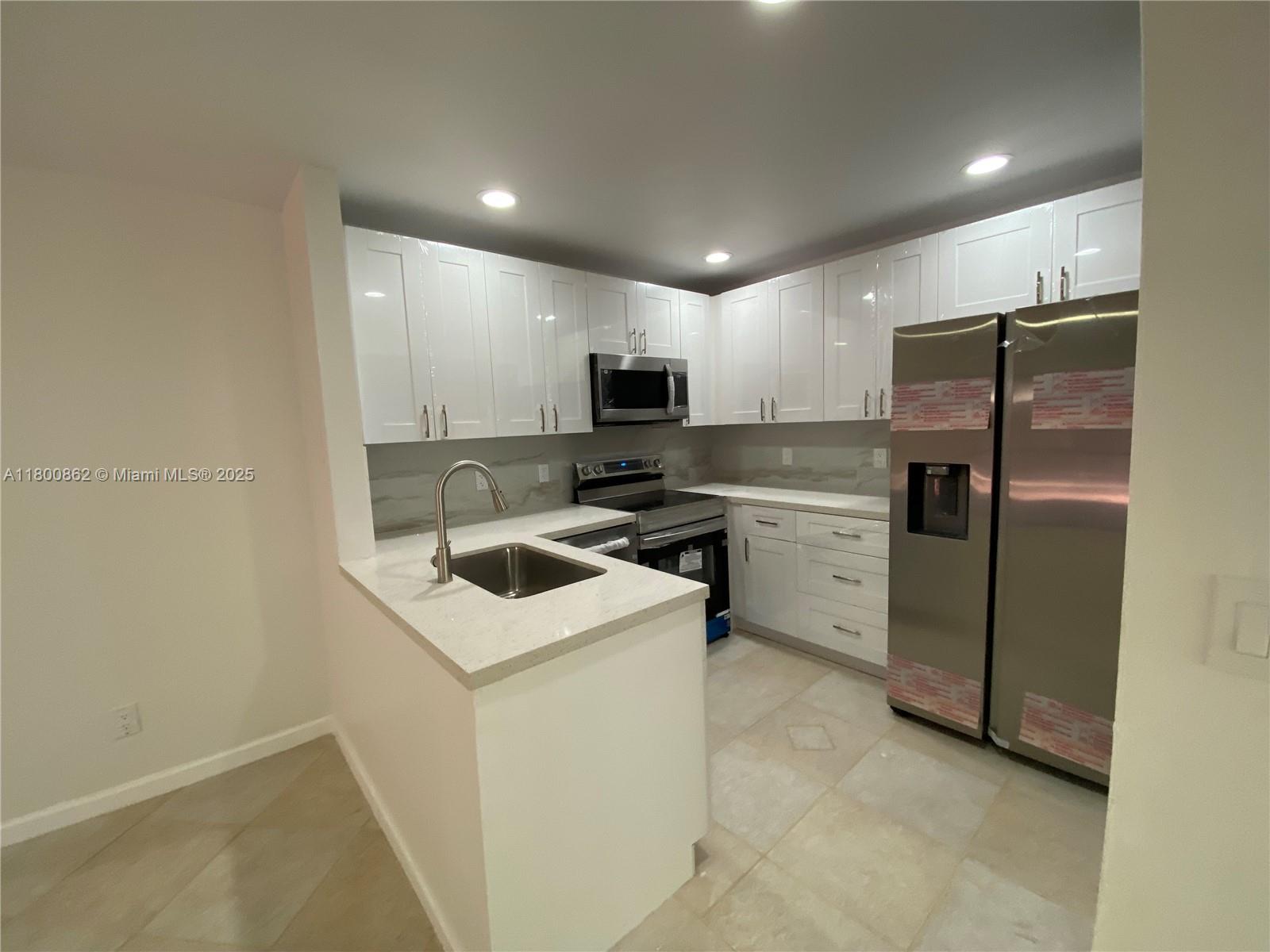 CEDAR GARDENS TOWNHOUSES - Residential