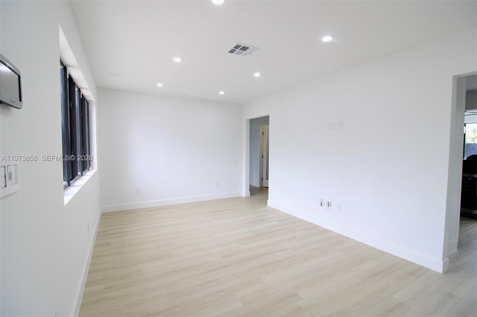 DIXIE ESTATES 1ST ADDN - Residential