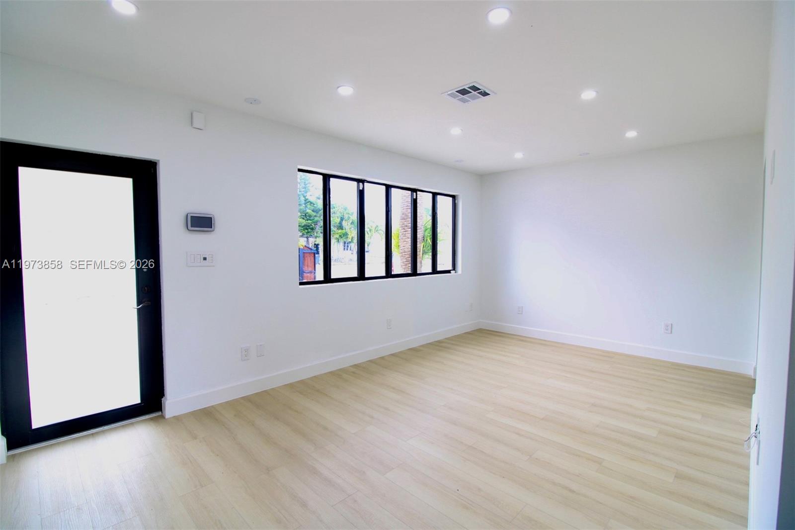 DIXIE ESTATES 1ST ADDN - Residential