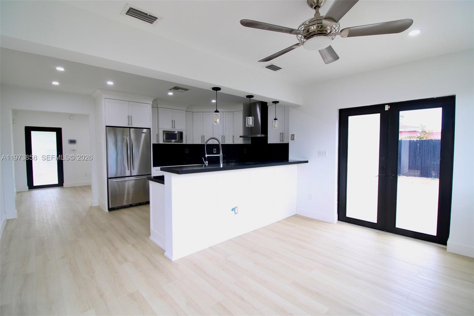 DIXIE ESTATES 1ST ADDN - Residential