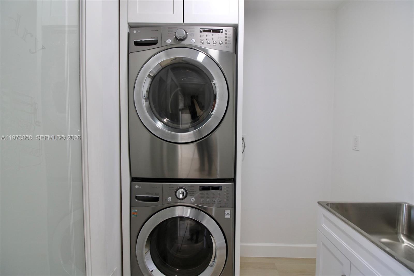 DIXIE ESTATES 1ST ADDN - Residential