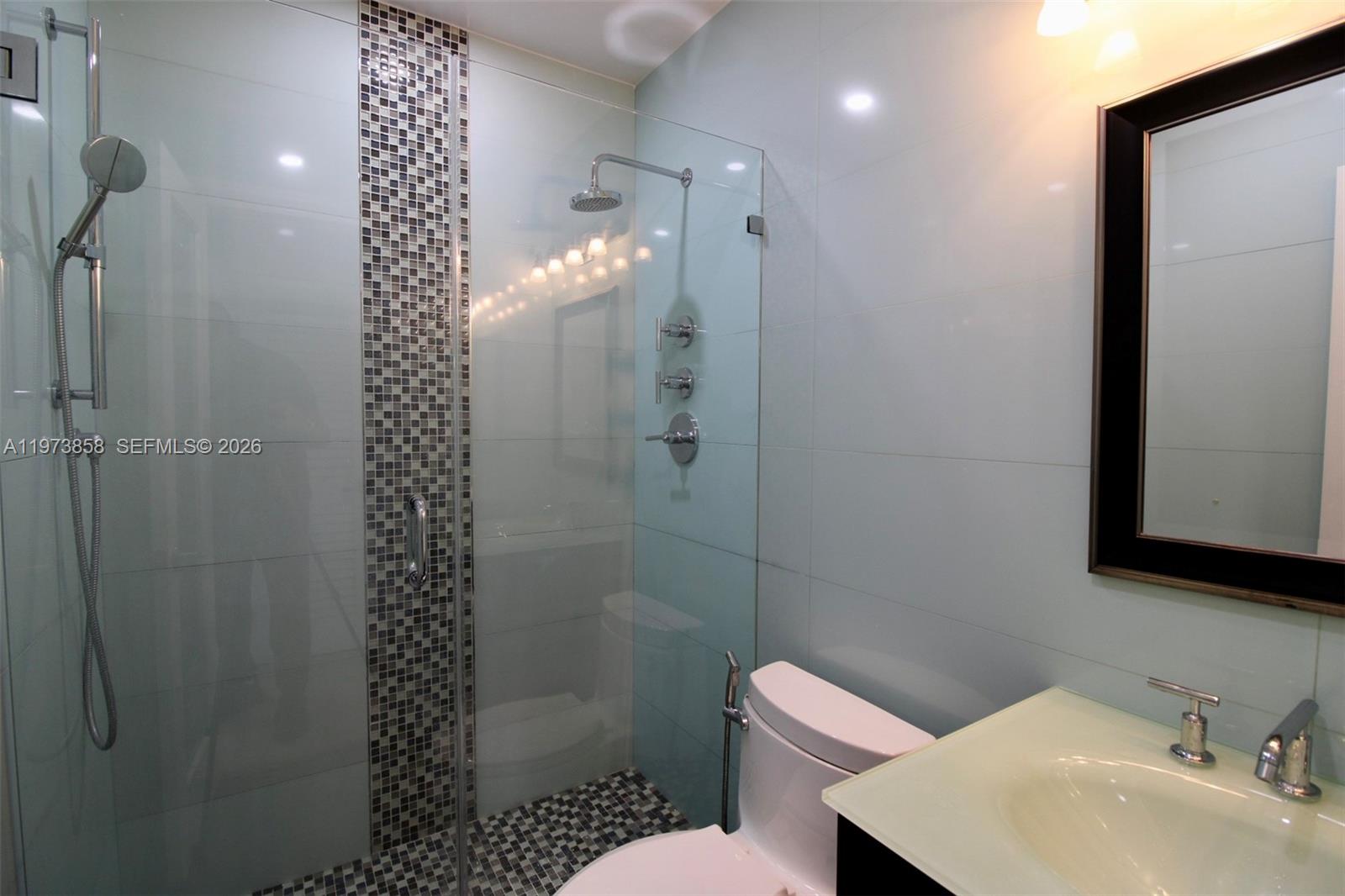 DIXIE ESTATES 1ST ADDN - Residential