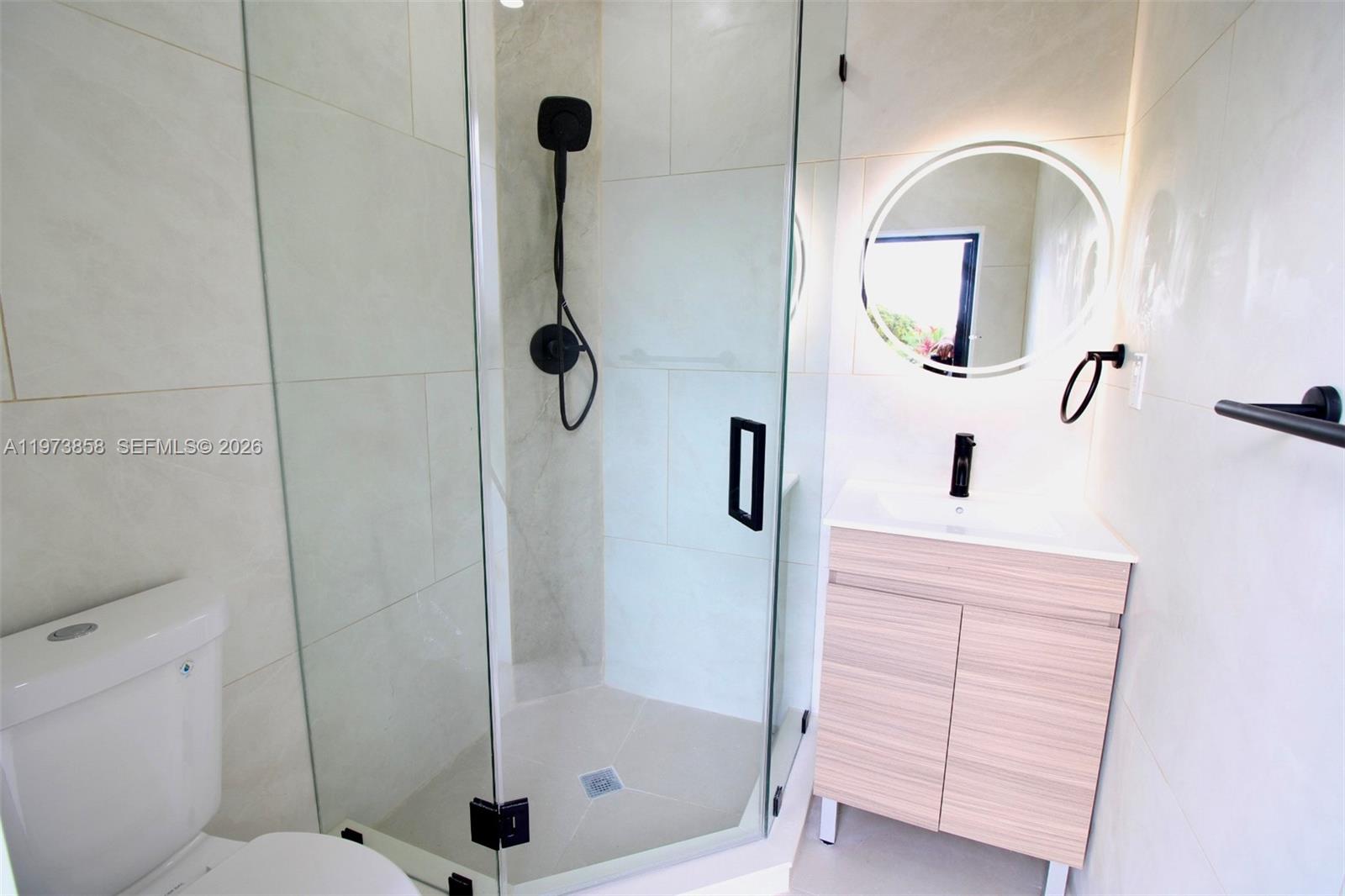 DIXIE ESTATES 1ST ADDN - Residential