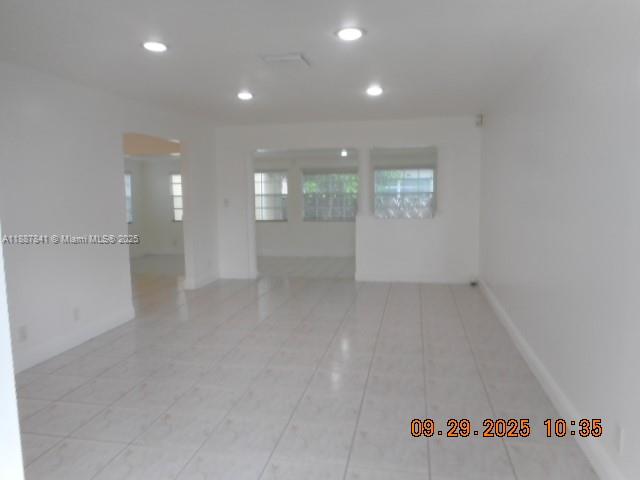 WELLEBY UNIT 2 - Residential