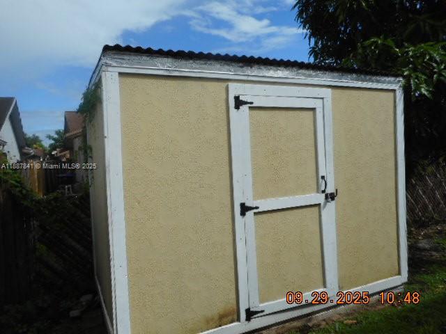 WELLEBY UNIT 2 - Residential