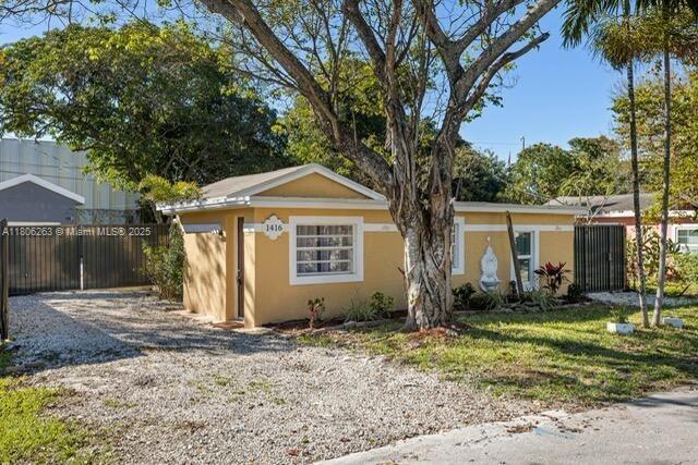 1416 Sw 33Ct, Fort Lauderdale, Broward County, Florida - 2 Bedrooms  
2 Bathrooms - 