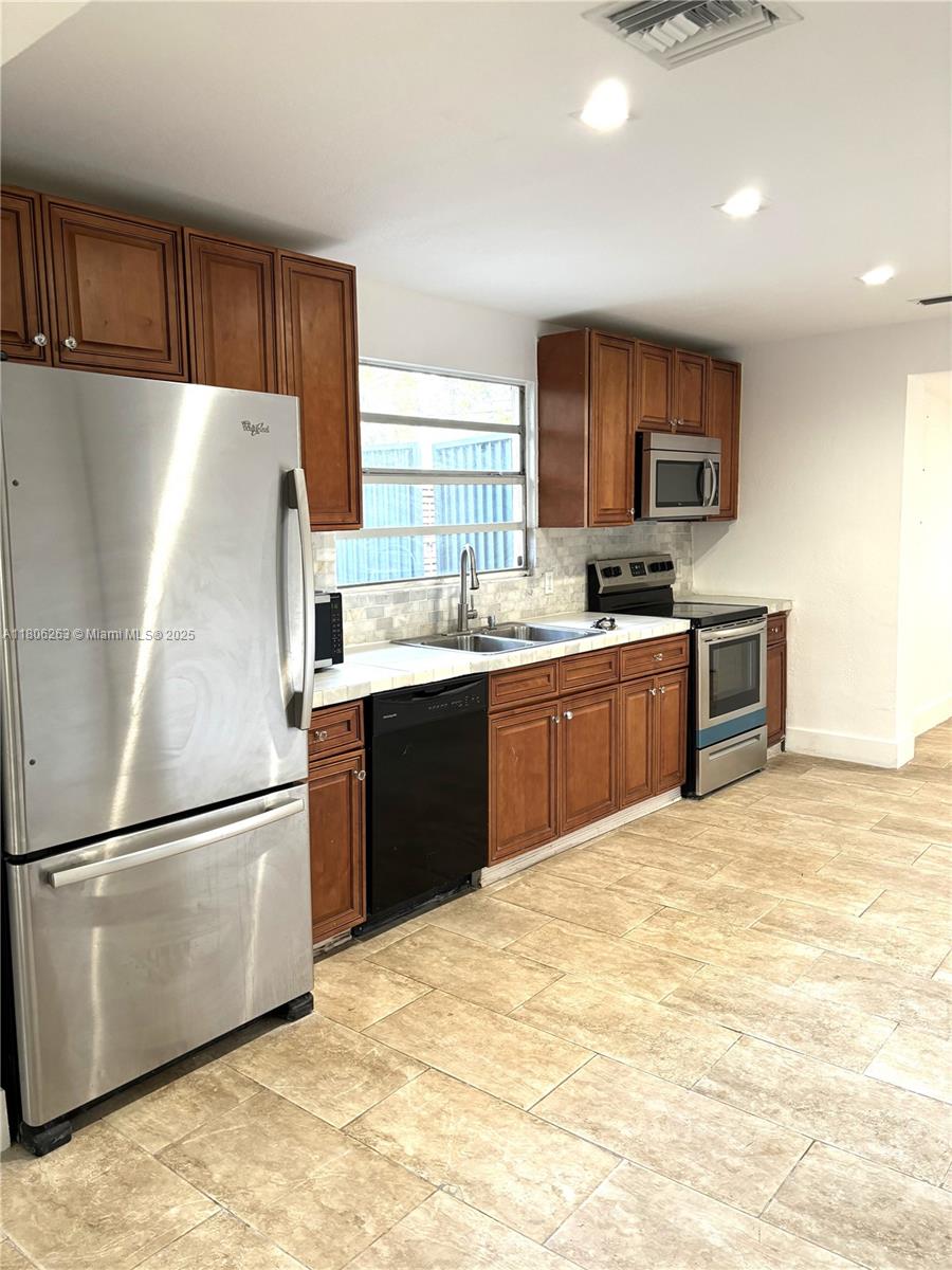 PICKET LANE - Residential