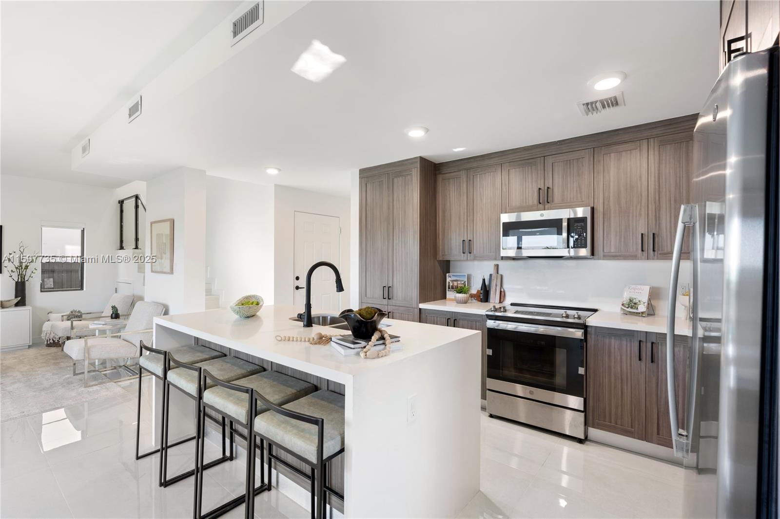 On Alba ONX Homes - Residential