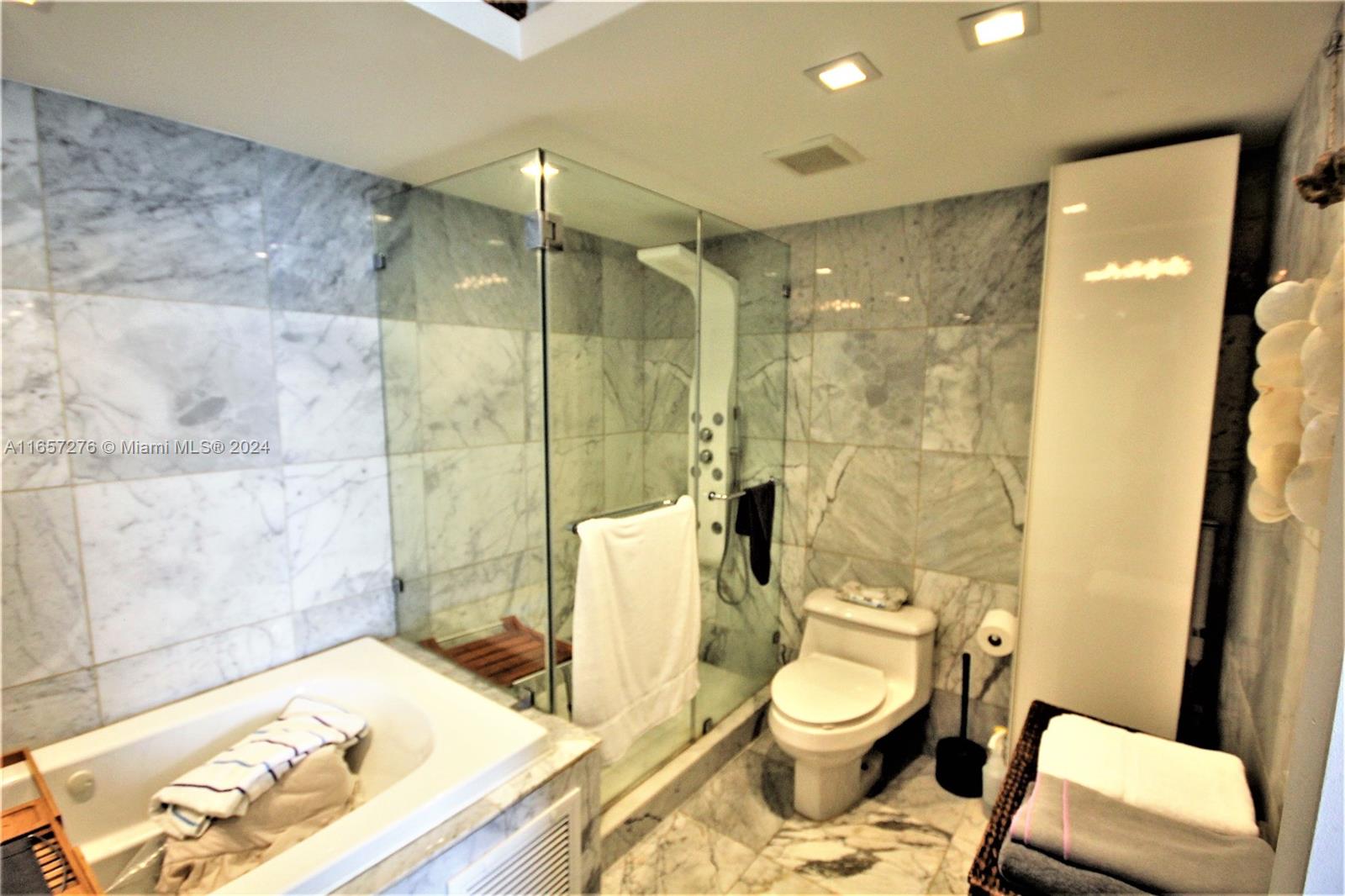 SEACOAST 5151 - Residential Lease