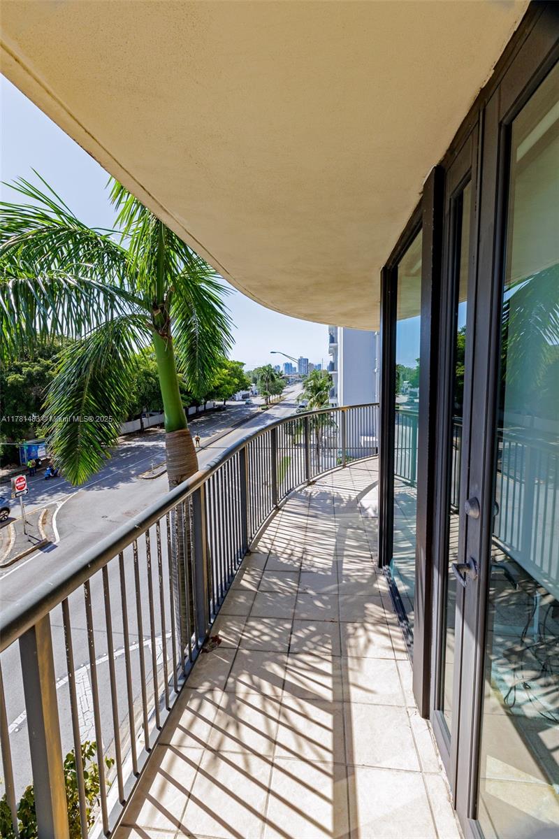 CORAL POINTE CONDO - Residential