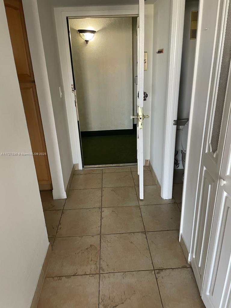 900 Saint Charles Pl 513